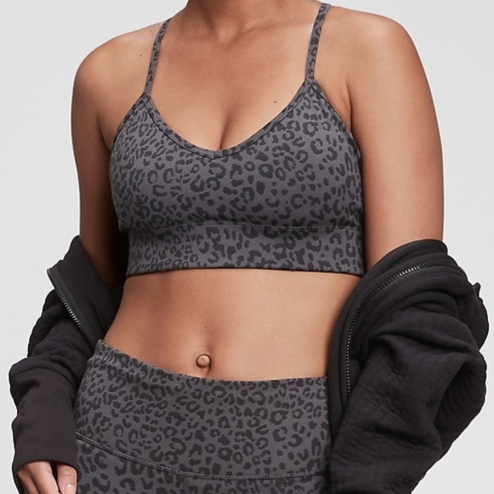 GapFit Sports Bra Blackout Jacquard Low Impact